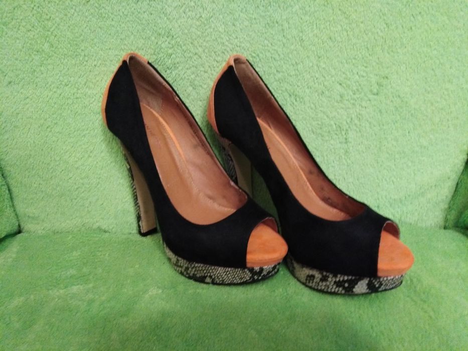 Обувки с висок ток НОВИ