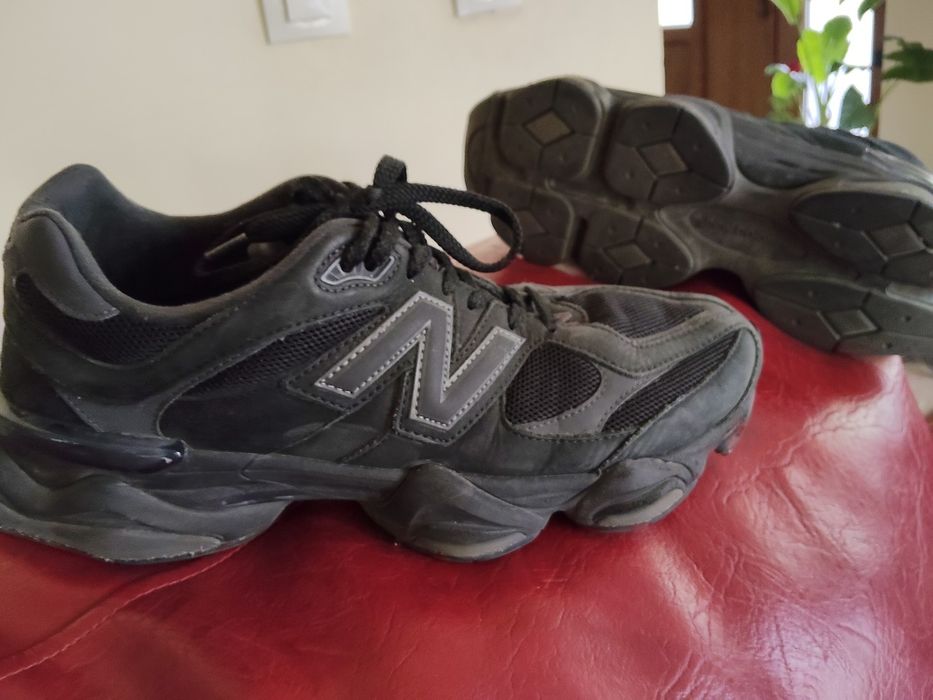 Adidași  negri Nike balance