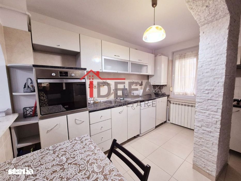 Apartament cu 3 camere, etaj 1, Bld. Dacia, Piatra Neamț — fotografia 3