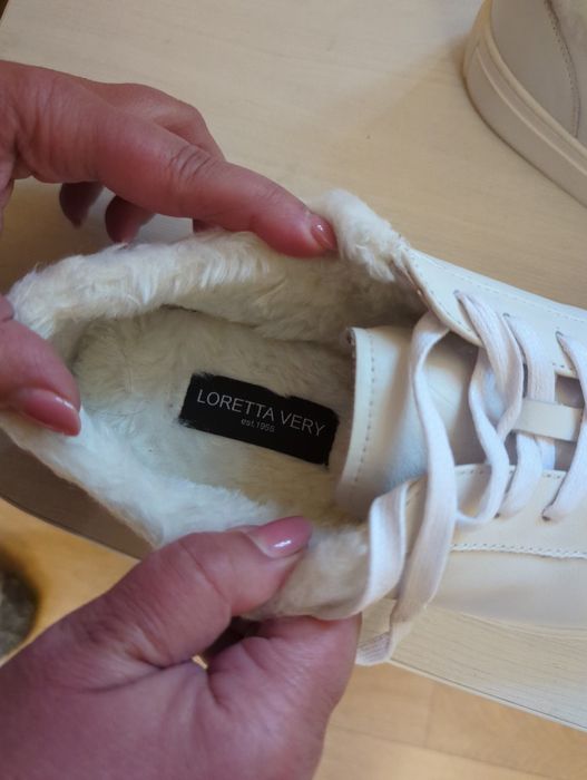 Кросовки женские р 40