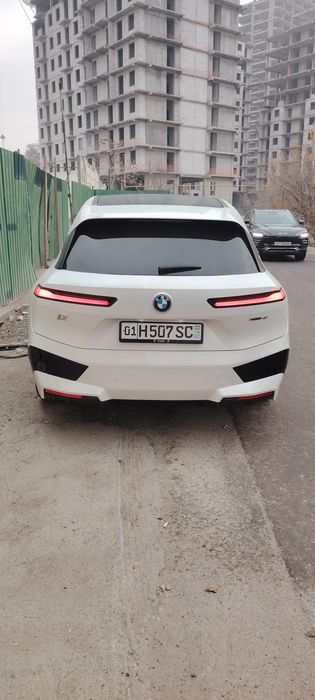 Продаётся BMW IXDRIVE40