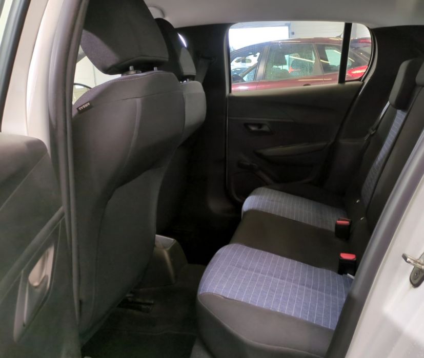 Peugeot 208 1.2 manuala