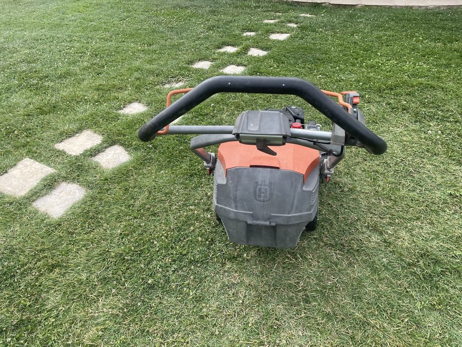 Косачка Husqvarna самоход