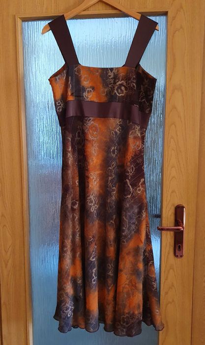 Rochii și jachetă pentru ocazii deosebite