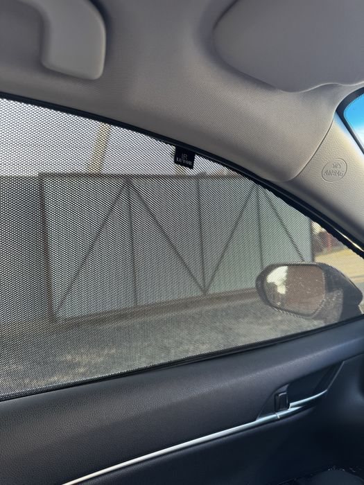 Шторки Lutor на Camry 70-75