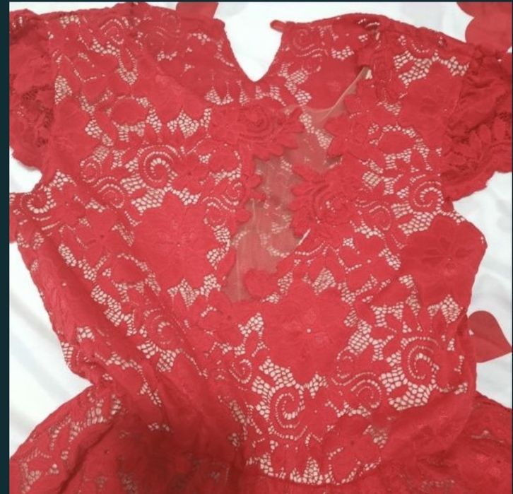 Rochita dantela ocazii superba!!