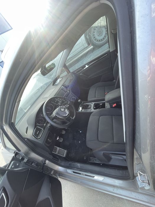 Volkswagen Golf Sportsvan на части!