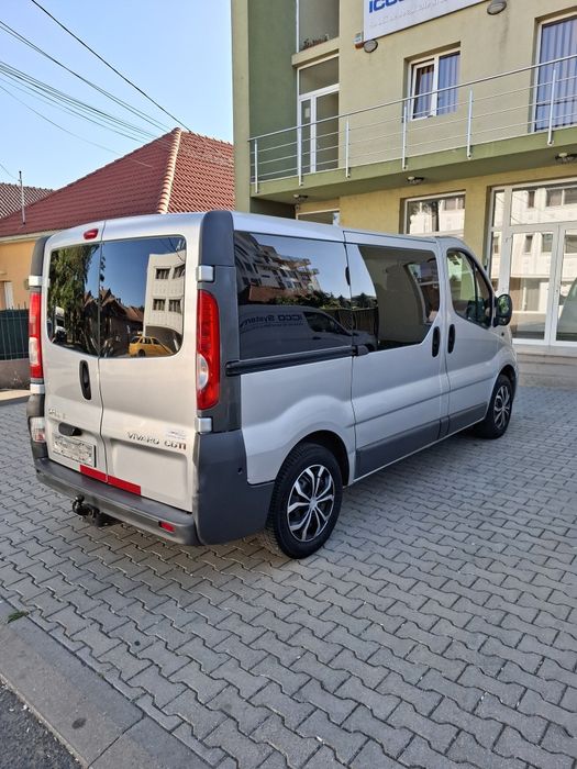 Opel Vivaro 8+1 din 2009