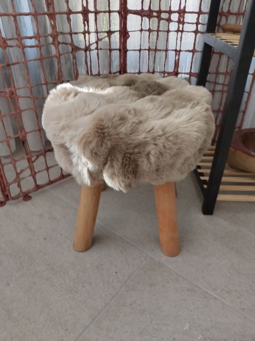 Трикрако столче ( табуретка ) от Перу