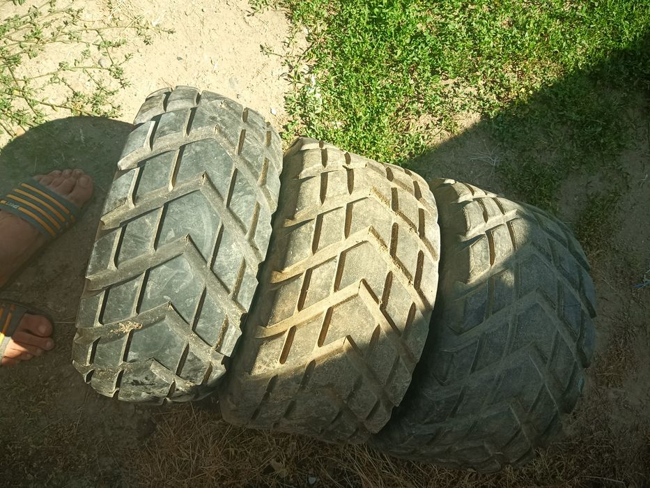Anvelope atv r8 .