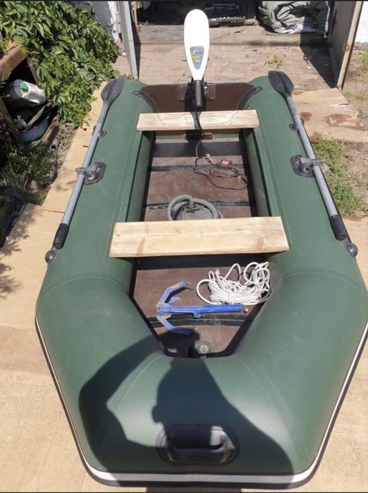 Лодка АКВА 2800 + Мотор