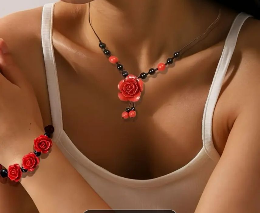 Set de colier și brățară din rășină vintage cu trandafiri roșii