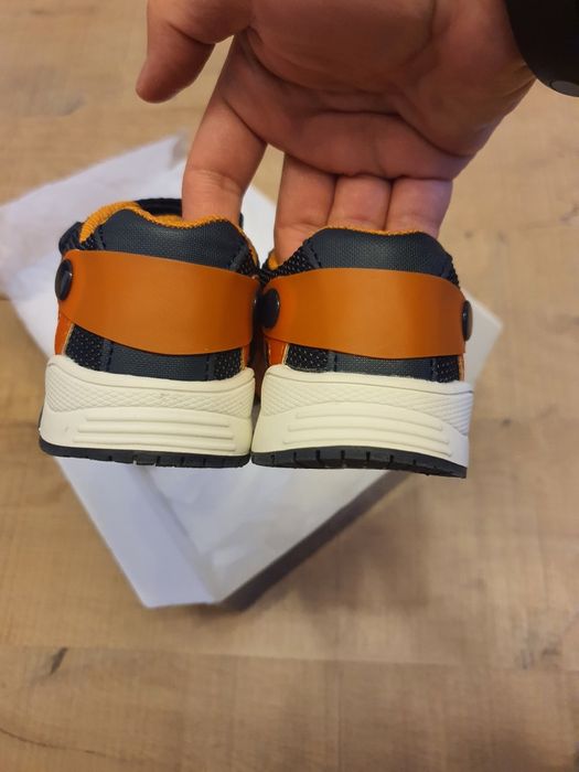 Adidasi chicco marime 24