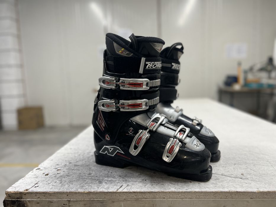 Продавам обувки за ски и сноуборд