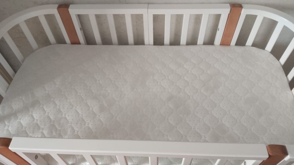 Продам детскую кроватку