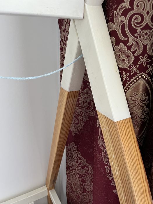 Детская кровать из дерева