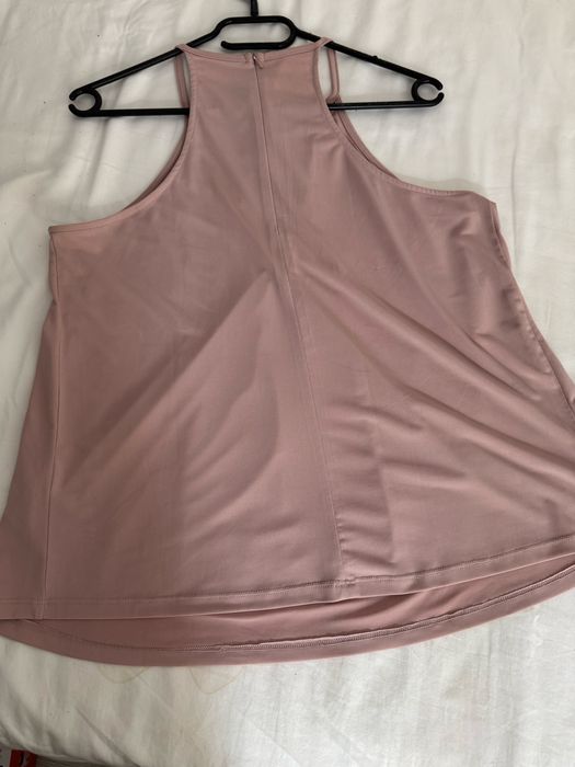Bluză elegantă roz pudrat cu detaliu auriu XL