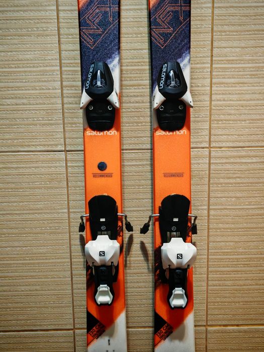 Schiuri freestyle Salomon 130 cm Noi -clapari ski