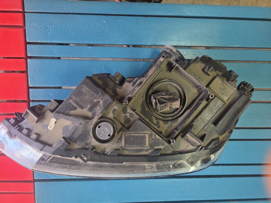 Far dreapta vw polo