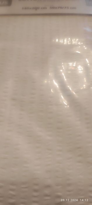 Lenjerii de pat noi , alb, bumbac 100% creponat