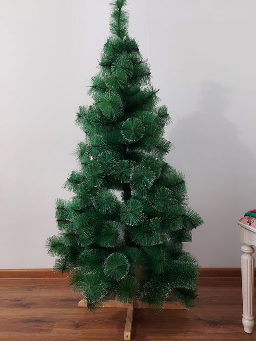 Ёлка искусственная