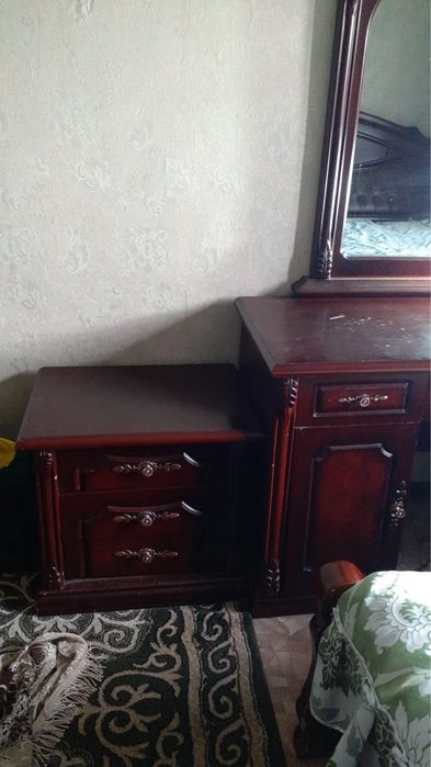 Продам спальный гарнитур