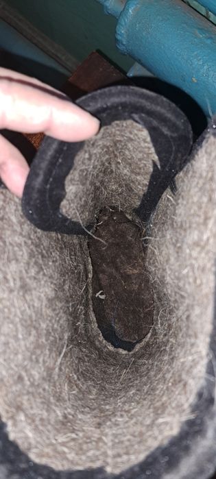 Продам валенки.сапоги.