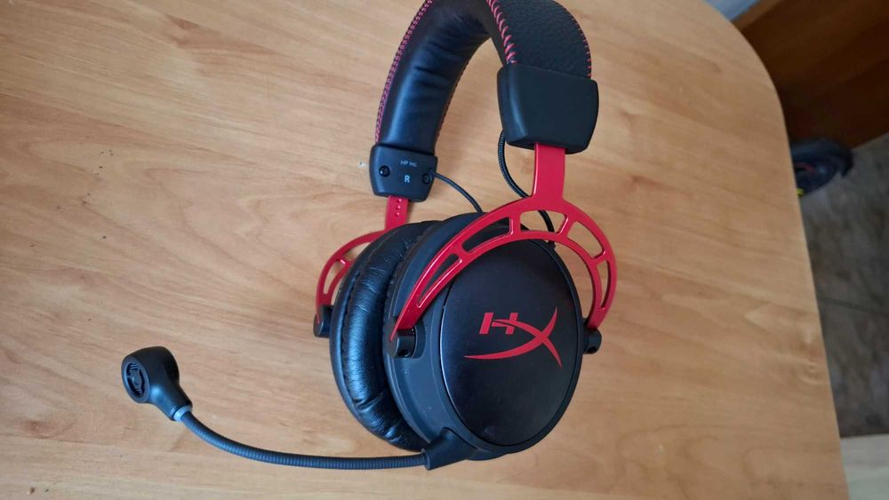 Casti gaming HyperX Cloud Alpha Wireless 300H – Stare perfectă