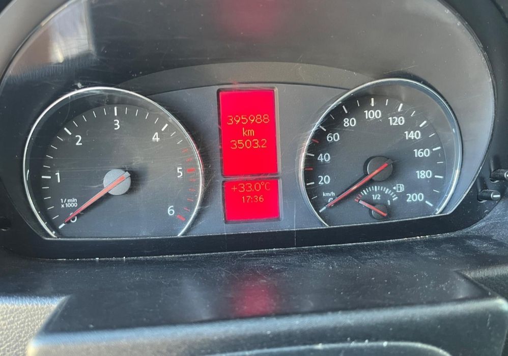 Vând Volkswagen Crafter