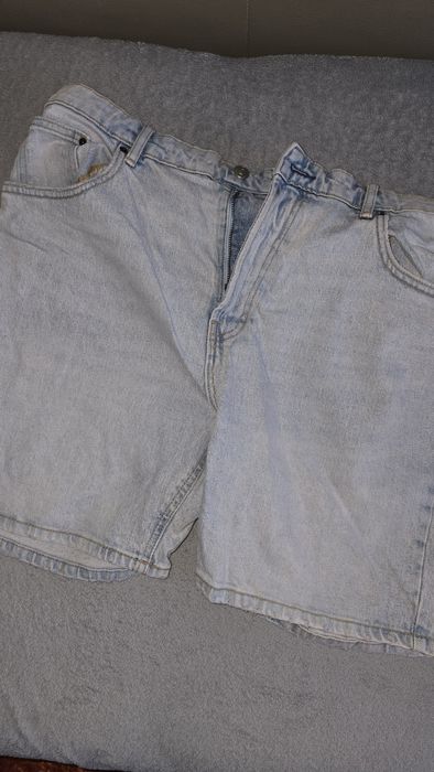Pantaloni scurti de blugi zara