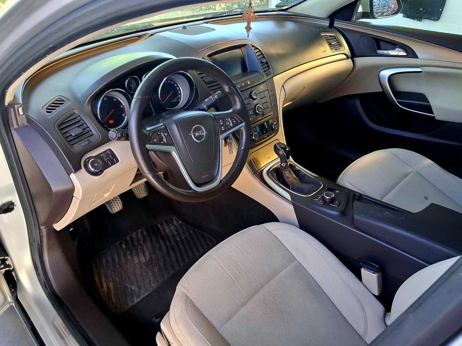 Vând Opel Insignia 2009