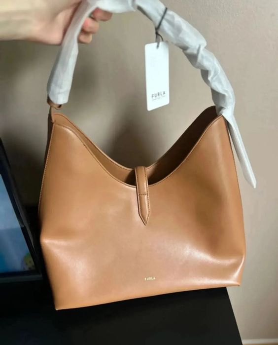 Дамска чанта “Furla”