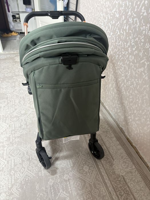 Продаю прогулочную коляску