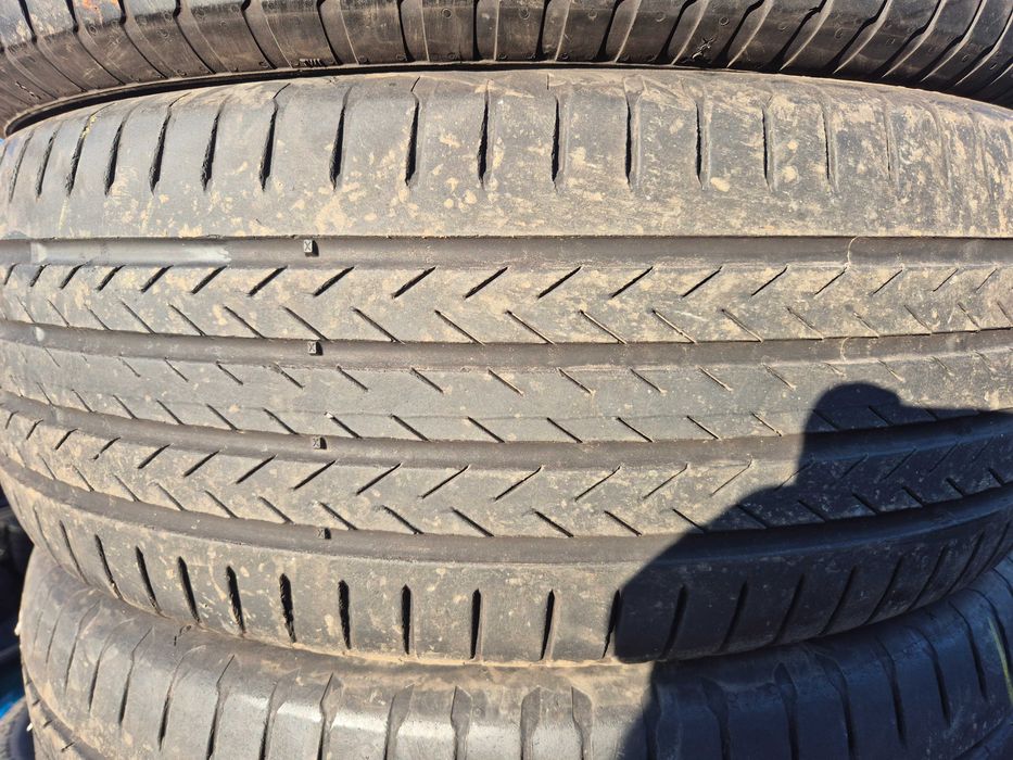 4 Anvelope de VARA - 235/60/18 - Continental - CA UNELE NOI - DOT 2023