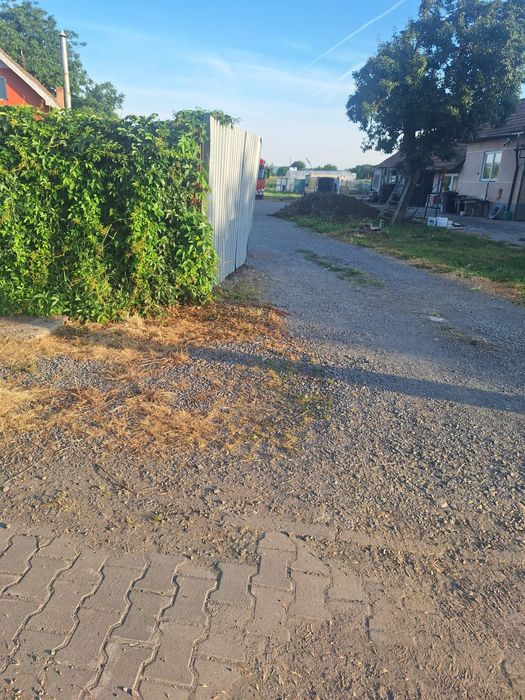 Vând teren pentru construcții in Cristesti langa sosea