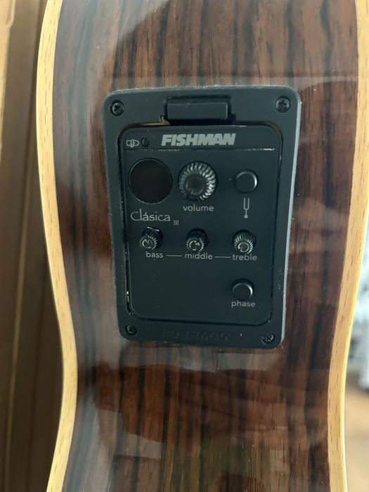 Акустична китара КРЕМОНА ФИЕСТА