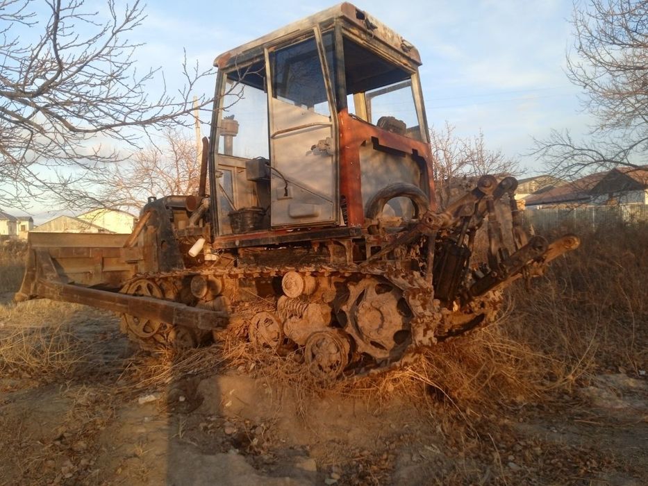 Yutu S 702_A traktori sotiladi