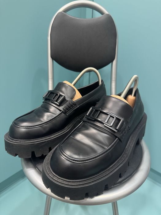 Кожени обувки на ZARA