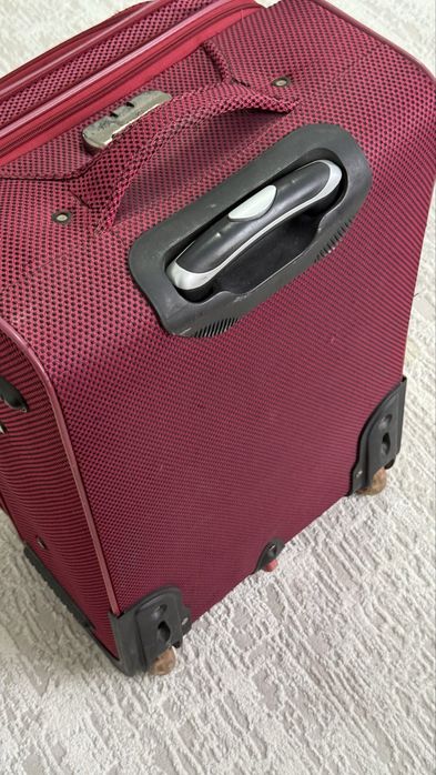 Чемодан продам б/у