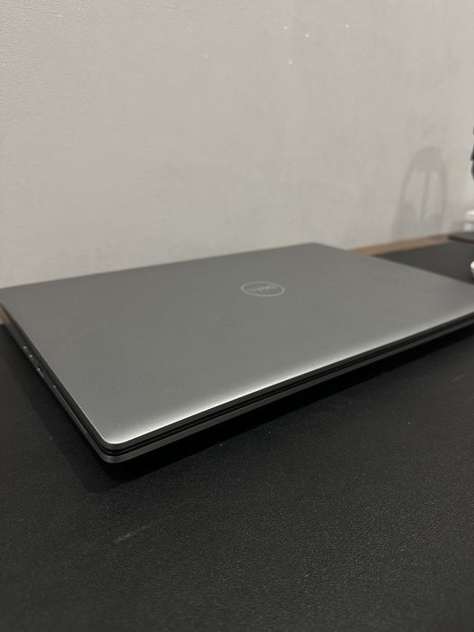 Ноутбук DELL Precission 7750 i9 17.3