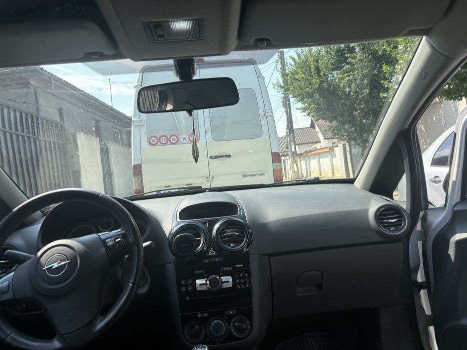 Opel corsa D 1.2 benzina