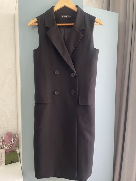 Жилет удлиненный