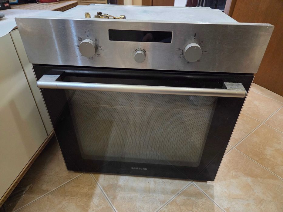 Фурна за вграждане Samsung