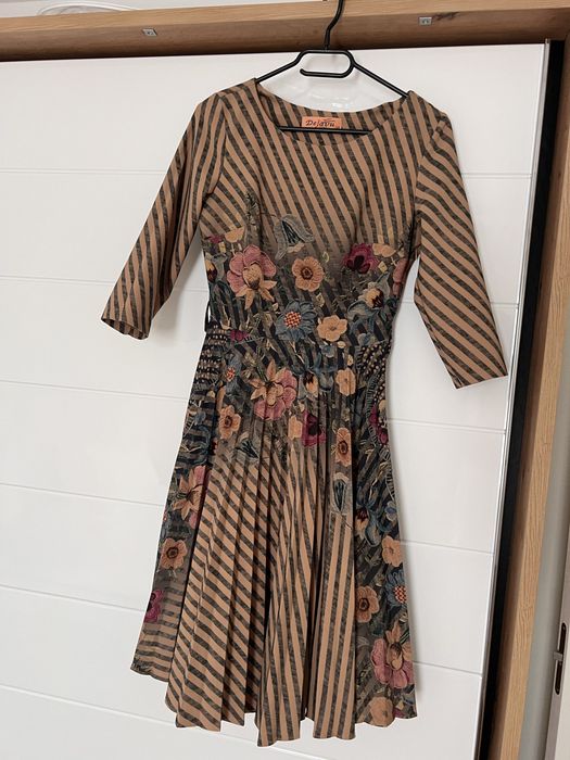 Rochița Dejavu Italy, marimea 36, stare f buna