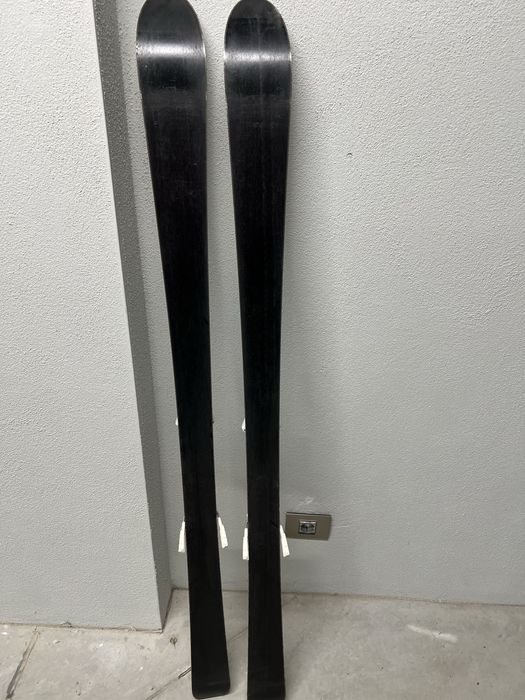 Ски 160см с щеки