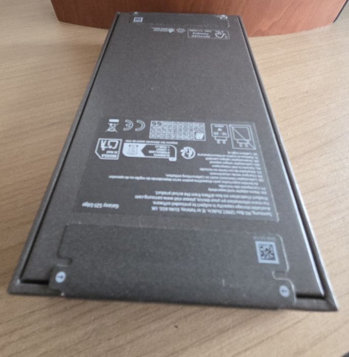 Чисто Нов 6.7' Samsung Galaxy 25 Edge 256GB 12GB RAM 2 г. гар-я Черен