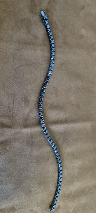 Brățară din aur negru cu diamante negre