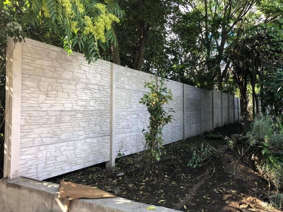 Панели и колове за бетонни огради