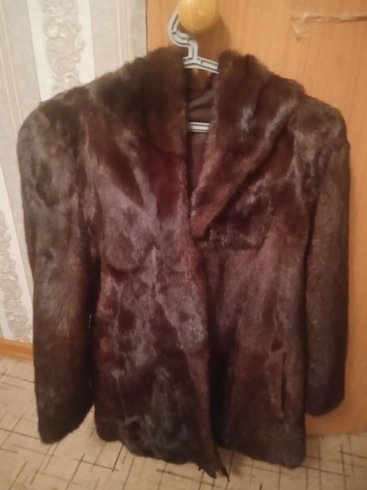 Продам шубу норковую
