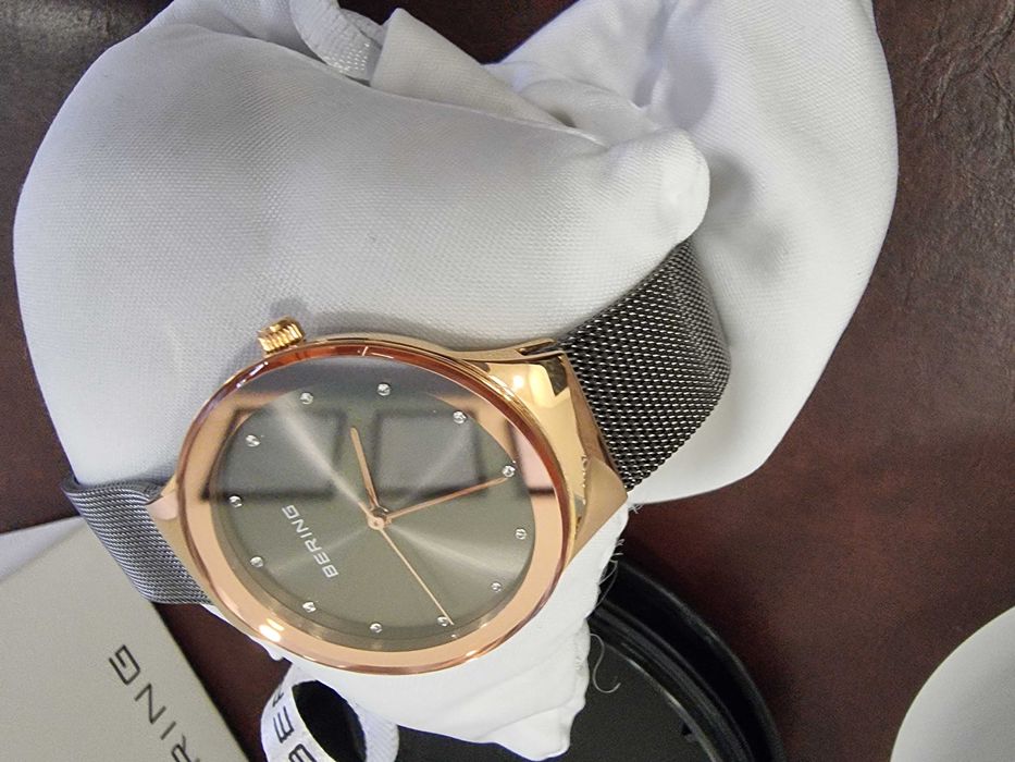 Дамски часовник Bering Classic Sapphire Нов!